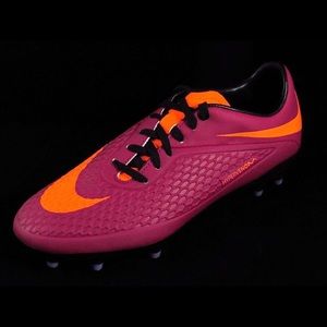 Nike women’s hypervenom cleats